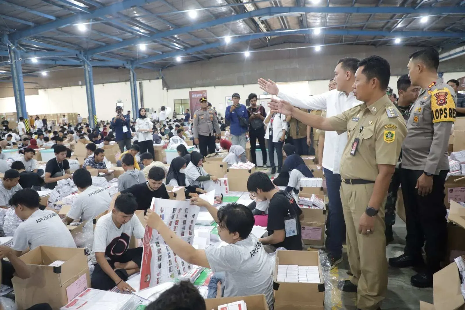Cek Gudang Logistik KPU, Pj Bupati Bogor Berharap Ini