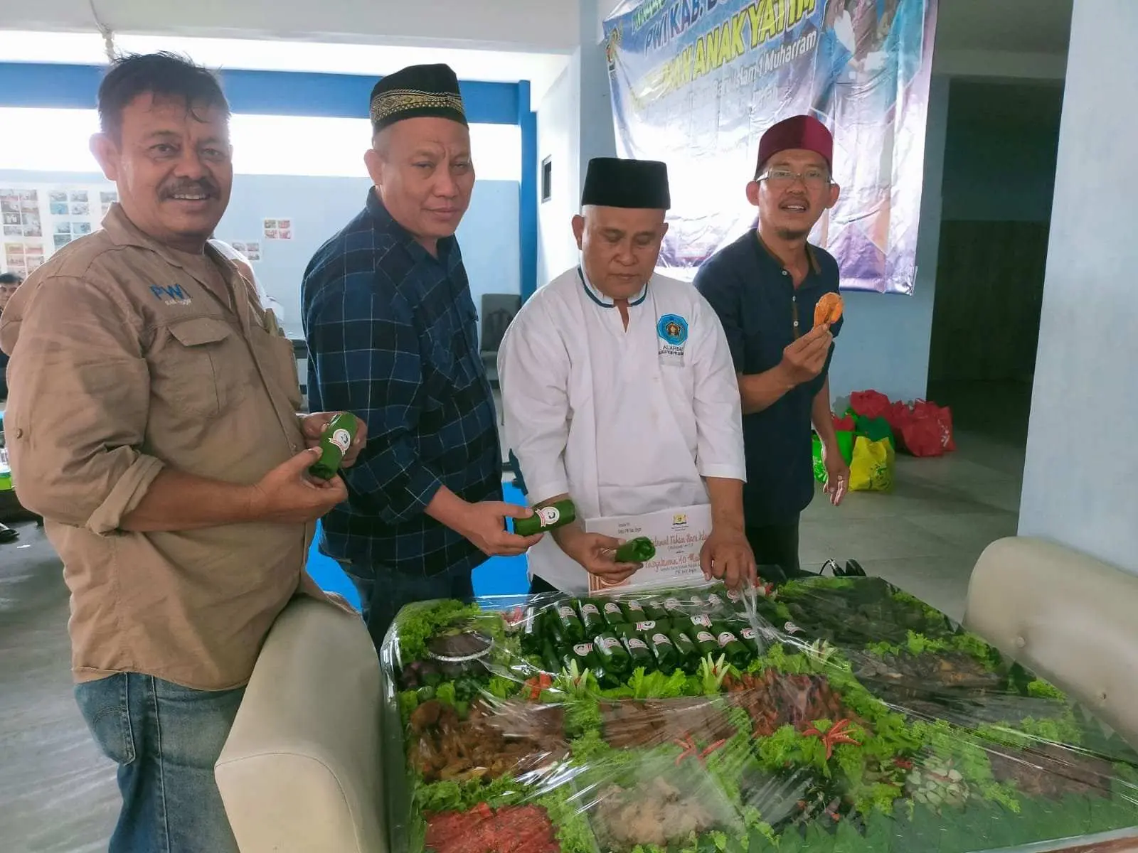 Masakan Khas Sunda “Dapur Unge” Tampil di Acara Santunan Anak Yatim Binaan PWI Kabupaten Bogor