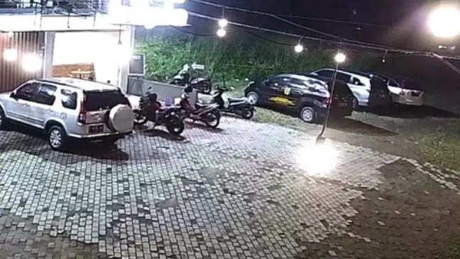 Maling Modus Pecah Kaca Mobil Beraksi di Sentul Bogor