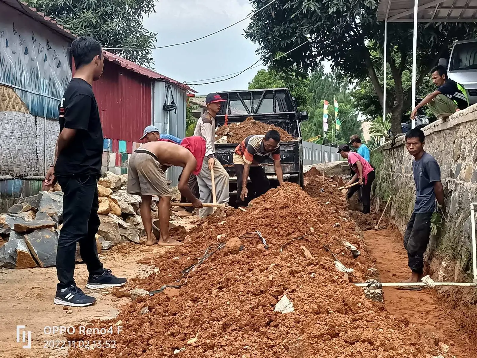 Realisasikan Dana Samisade Pemdes Tangkil Bangun Infrastruktur dan Tower Telekomunikasi