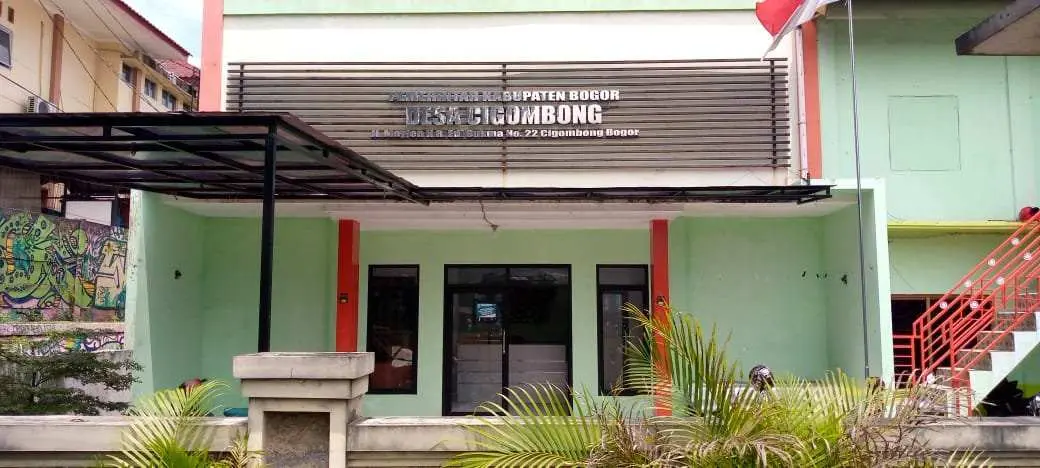 Oknum Staf Desa Cigombong Ketahuan Berbohong, Ditegur Malah Ngotot 