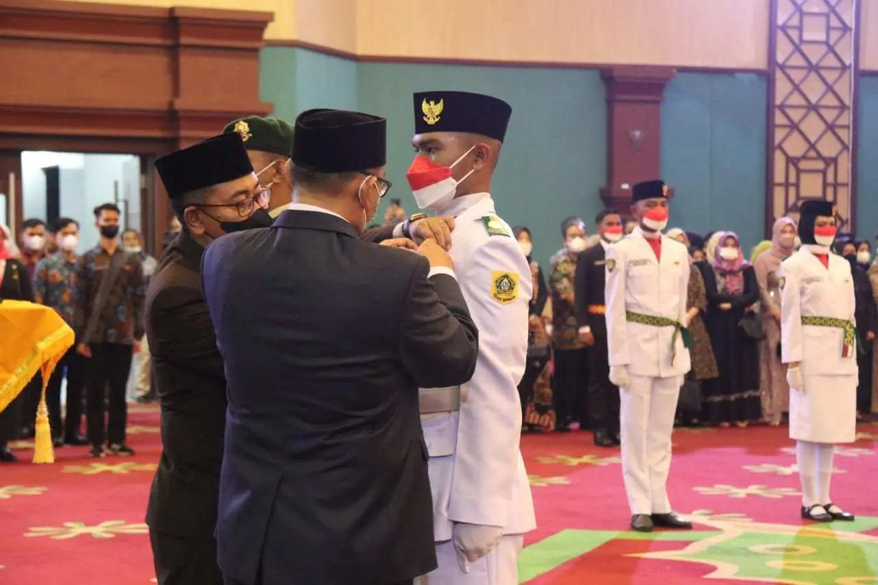 Plt.Bupati Bogor Kukuhkan Paskibraka HUT Kemerdekaan RI Ke-77