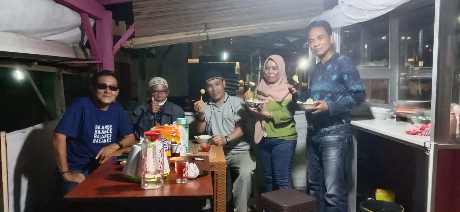 Pempek “MAMA” Asli Buatan Wong Kito Kini Hadir di Tugu Pengantin