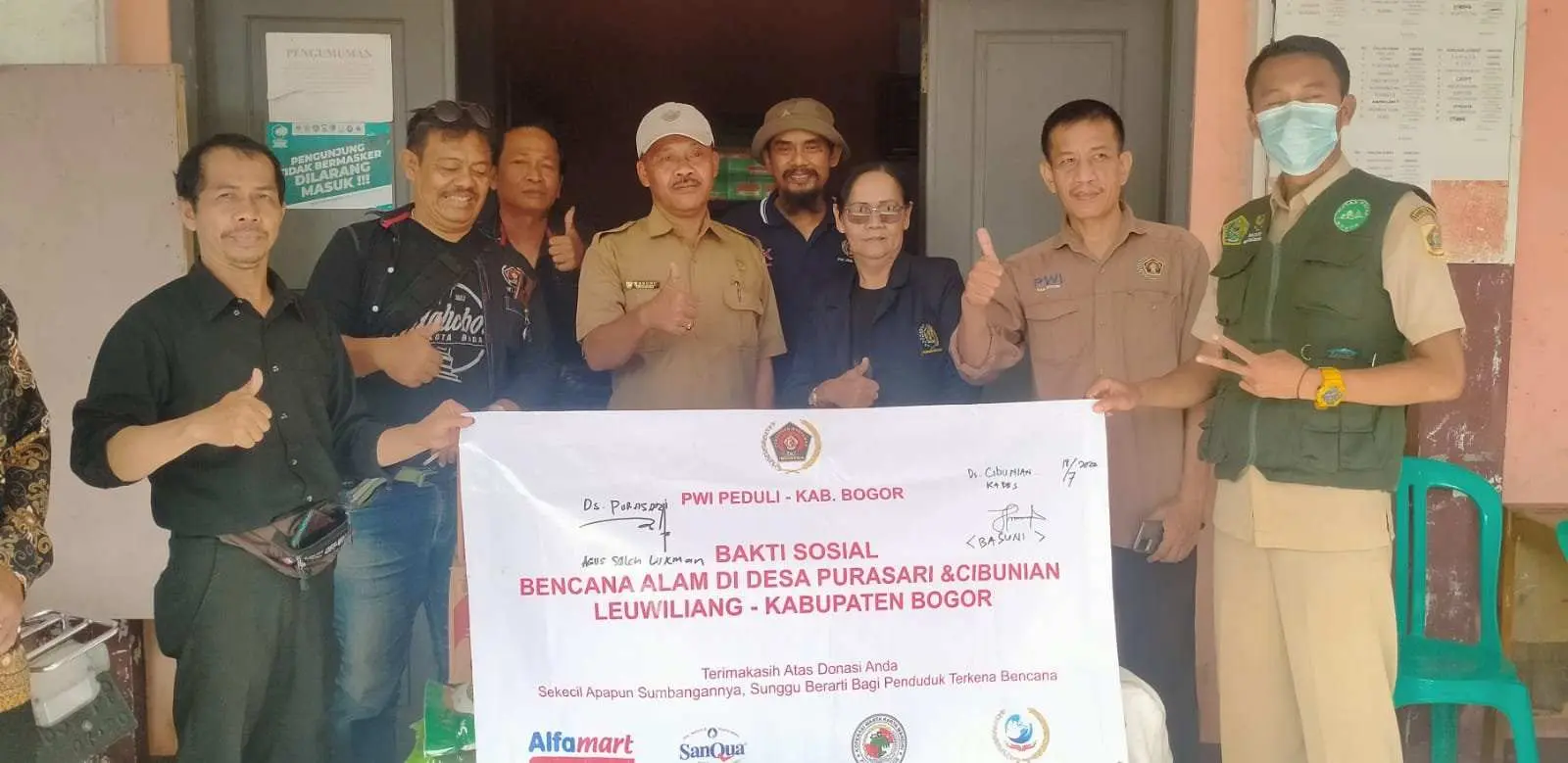 PWI Peduli Salurkan Bantuan di Dua Desa Yang Terdampak Bencana banjir