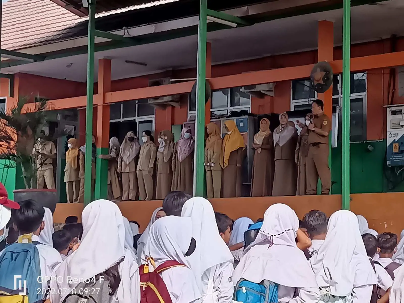 Peserta Didik Baru SMP Negeri 2 Sukaraja Ikuti MPLS