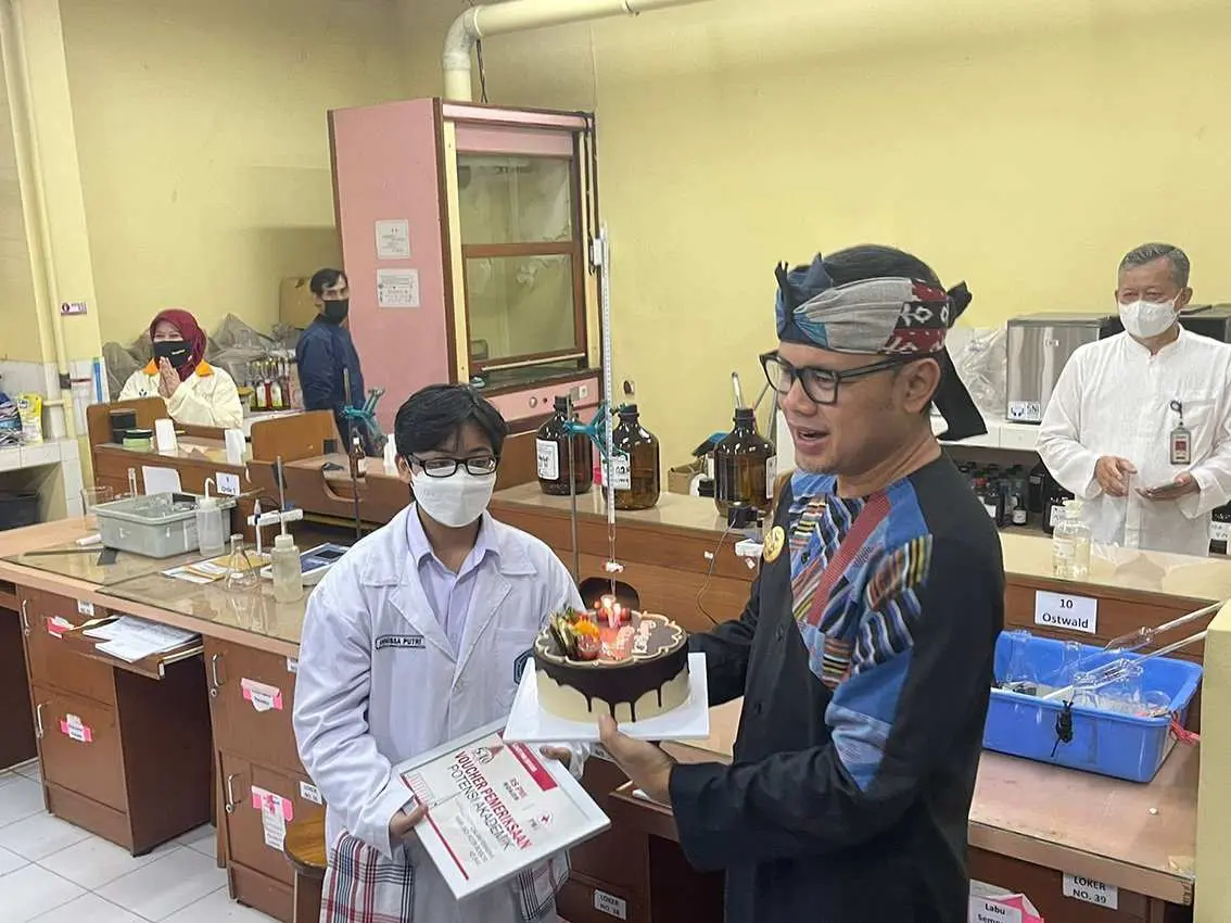 Walikota Bogor Beri Kejutan, Kado e-KTP Bagi Pelajar di Hari Jadi Bogor