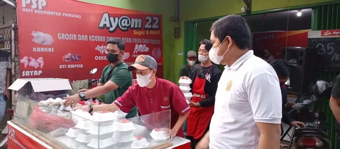 Berbagi Berkah Ramadhan Ala Karang Taruna Jabon Mekar dan Ayam22