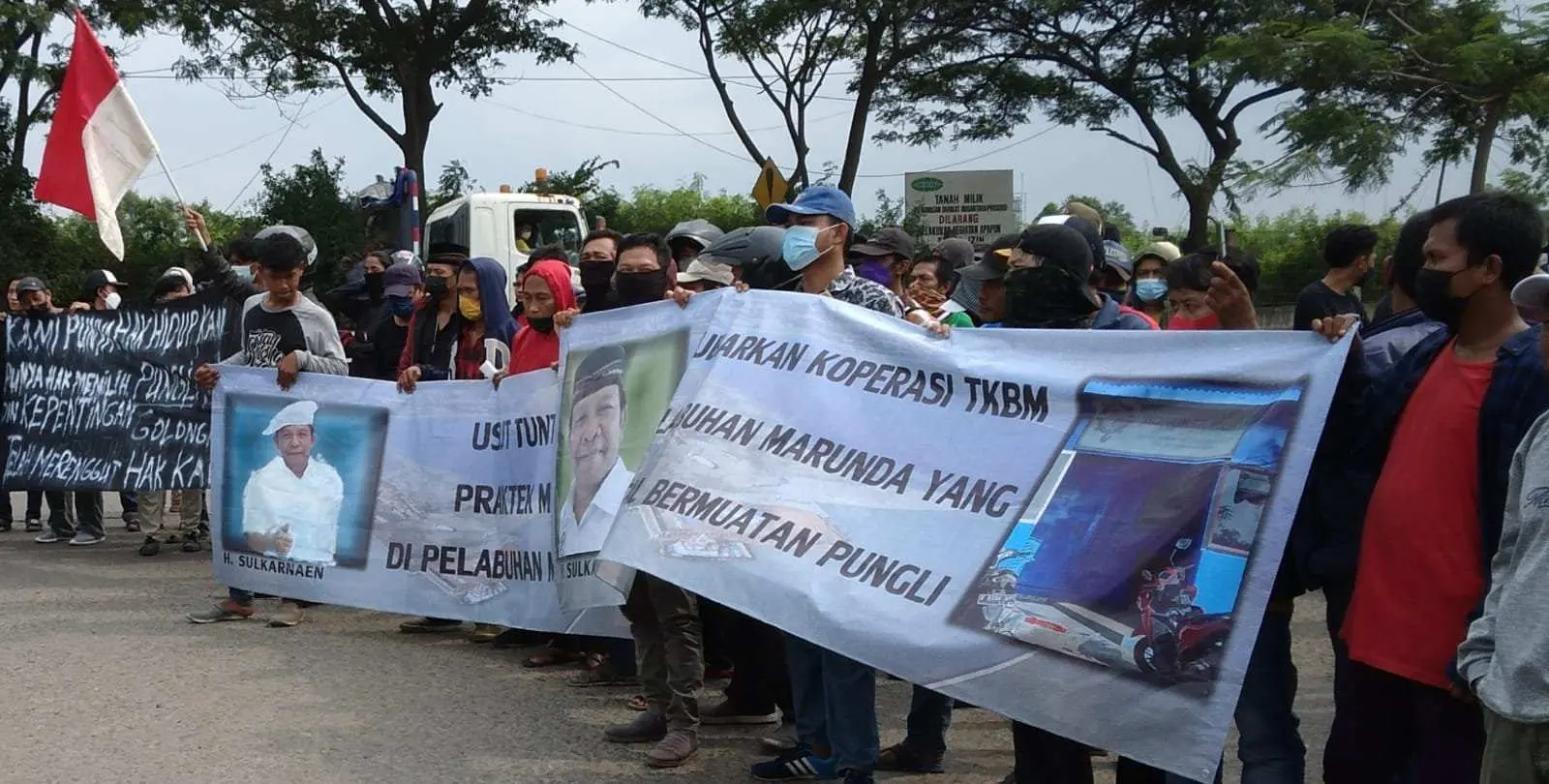 Ratusan Buruh Pelabuhan Marunda Turun Ke Jalan, Ini Tuntutannya