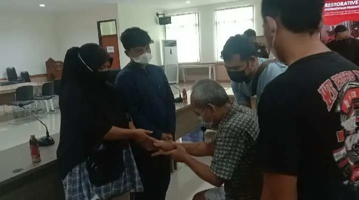 Demi Kemanusian “Restorative Justice” Kejari Cibinong Stop Tuntutan Kasus Penipuan