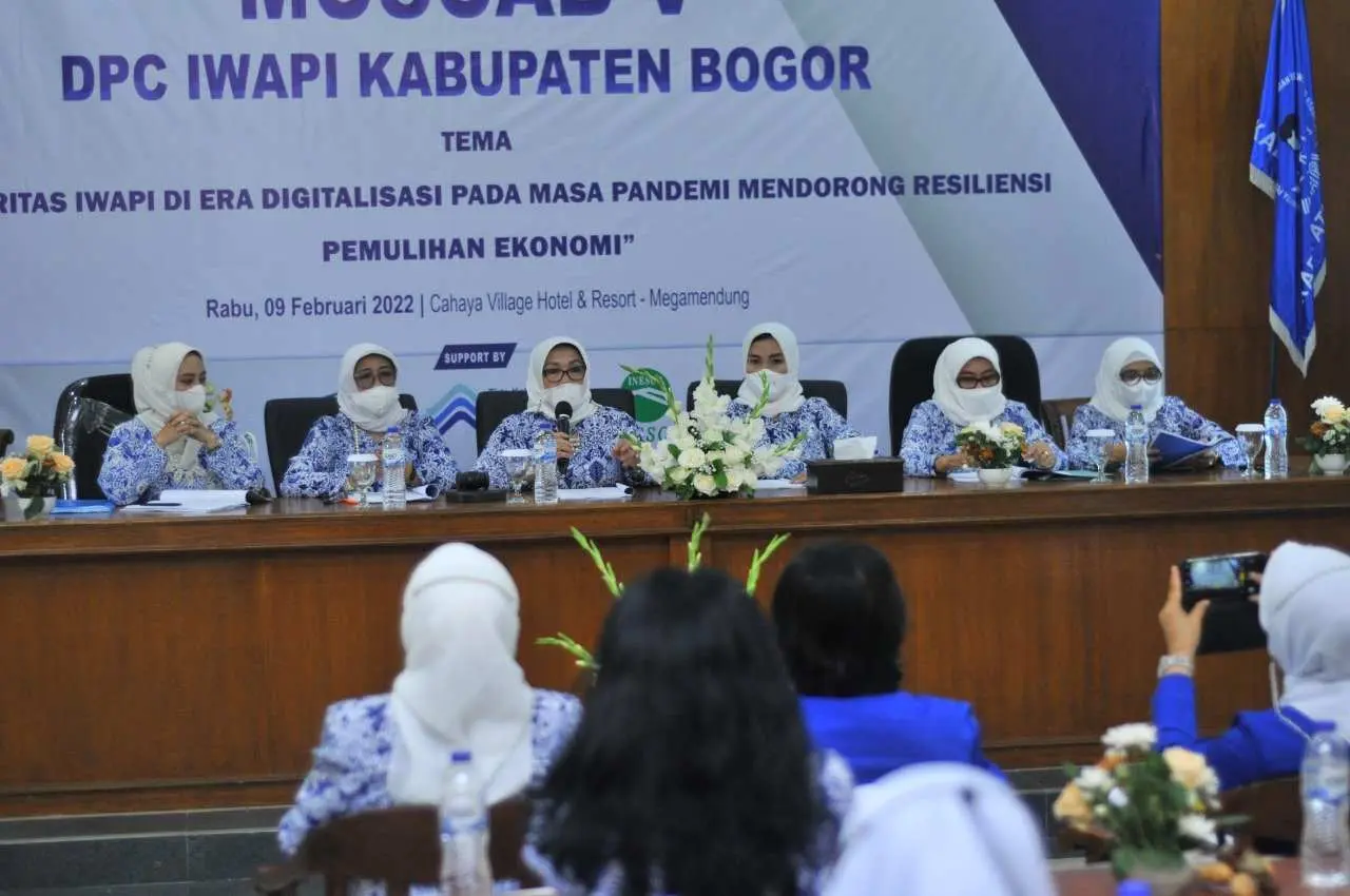 Ine Roswianita Kembali Terpilih Sebagai Ketua IWAPI Secara Aklamasi