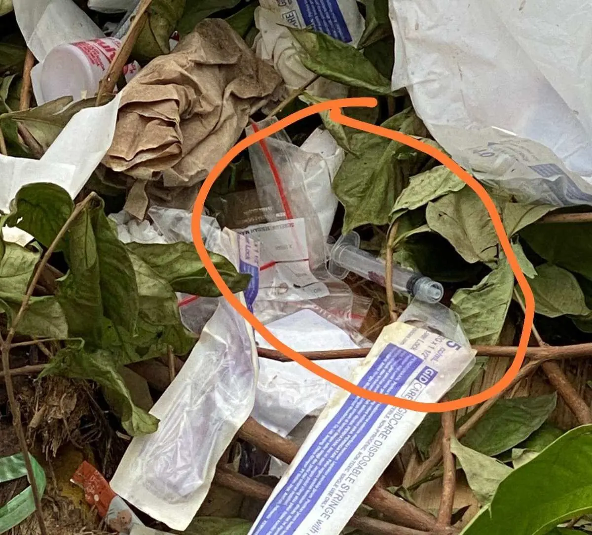 Gawat.! Rumah Sakit Ini Diduga Buang Limbah B3 Secara Sembarangan