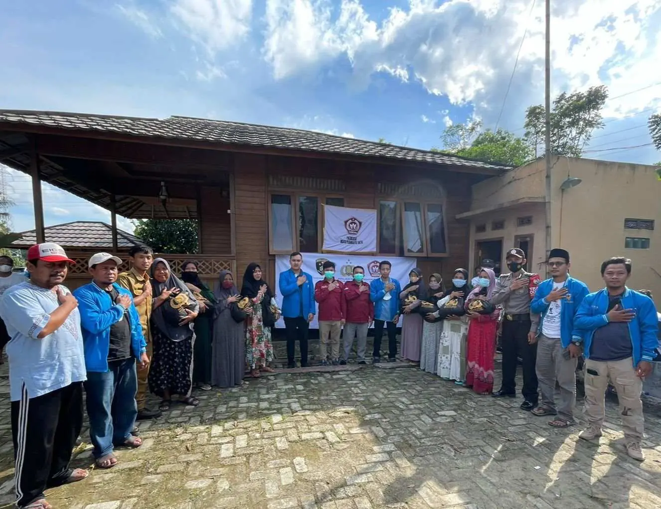 Polri Gandeng PB INSPIRA  Awali Tahun Baru Dengan Berbagi