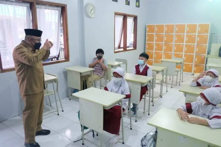 Pemerintah Kota Depok Gelar PTM Terbatas Dengan Protkes Yang Ketat