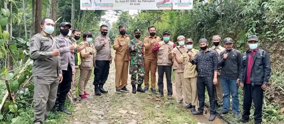 Jalan Penghubung Kampung Kopo Hingga Pabangbon Sepanjang 2 Kilo Meter di Betonisasi