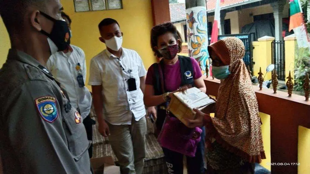 Fraksi Nasdem Devie Kunjungi warga Tidak Mampu