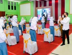 Presiden Jokowi Tinjau Kegiatan Vaksinasi Bagi Pelajar di Lampung