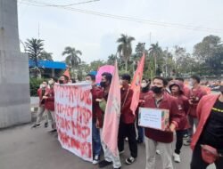 IMM Demo DPRD Kabupaten Bogor Tuntut Implementasi Hasil Pelesiran Komisi 1 ke Bali