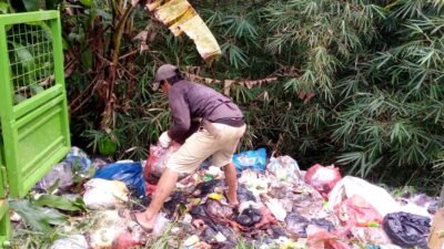 Mapeling Kembali Basmi Sampah Di Lingkungan