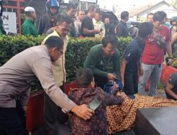 INAFIS Polres Bogor Lakukan Olah TKP  Penemuan Mayat Depan Gerbang BRIN Cibinong 