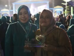 Siti Chomzah Hadiri Penutupan Hari Kesatuan Gerak Pemberdayaan Kesejahteraan Keluarga Ke 52
