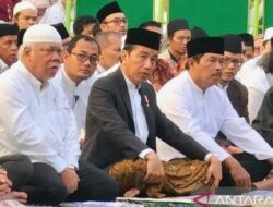 Presiden Bersama Ibu Negara laksanakan Shalat Idul Adha Di Semarang 