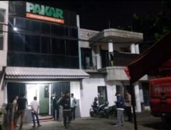 Kantor Berita Harian Pakar Dibakar Orang Tak Dikenal. Ini Keterangan Saksi Mata